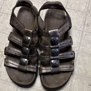 Chic TAOS Brown Sandals with Black Studs